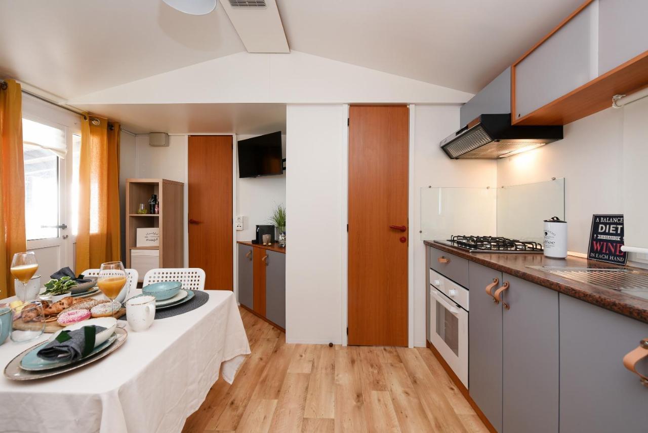 Mia Mobile Home With Jacuzzi Ždrelac Zewnętrze zdjęcie