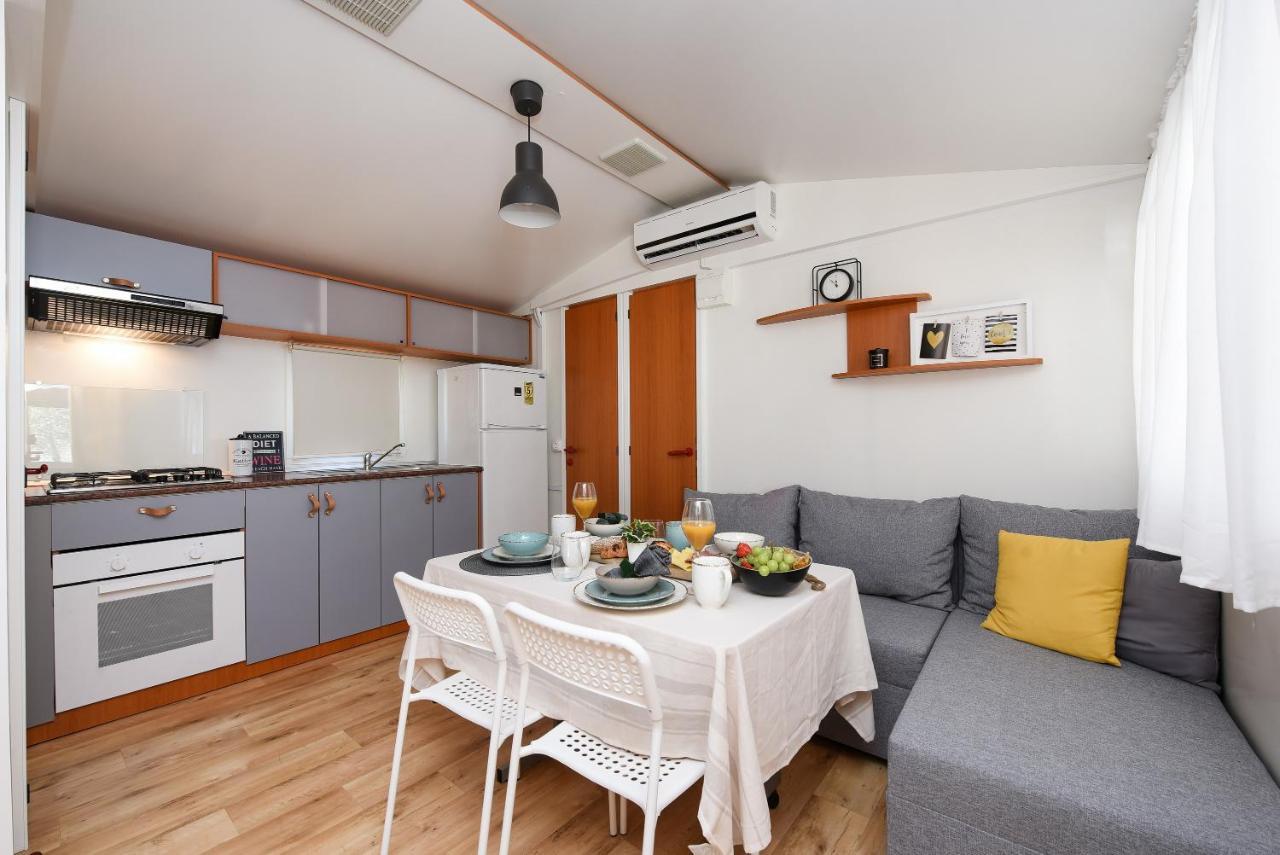 Mia Mobile Home With Jacuzzi Ždrelac Zewnętrze zdjęcie