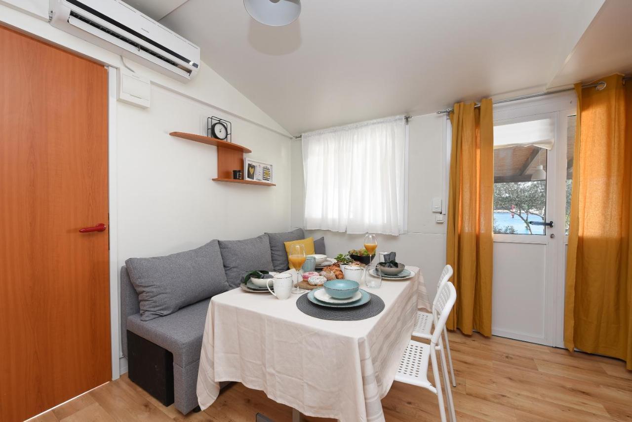 Mia Mobile Home With Jacuzzi Ždrelac Zewnętrze zdjęcie